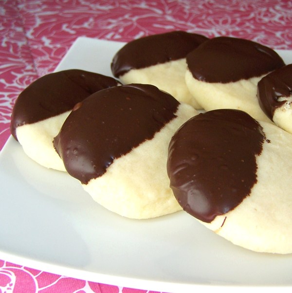 Whipped and Dipped Shortbread Cookies Whipped and Dipped Shortbread Cookies