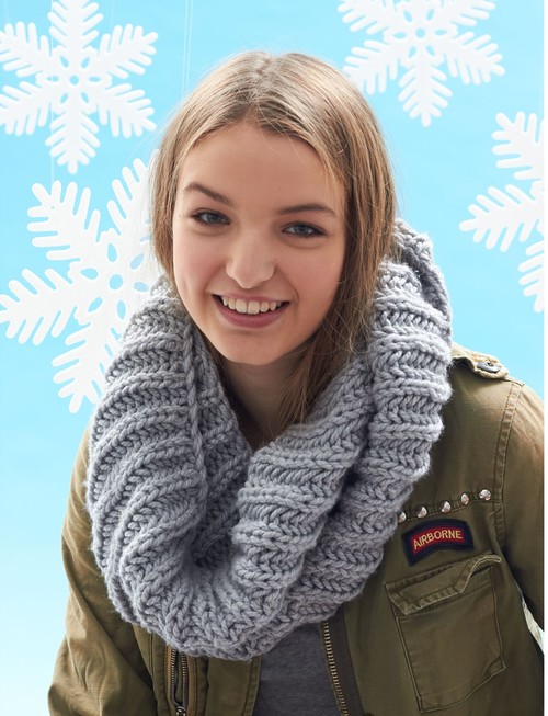 Granddaughters Easy Knit Cowl Pattern