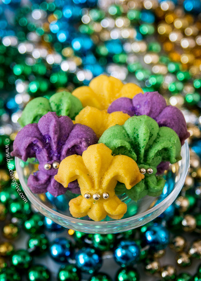 Fleur de Lis Spritz Cookies Fleur de Lis Spritz Cookies