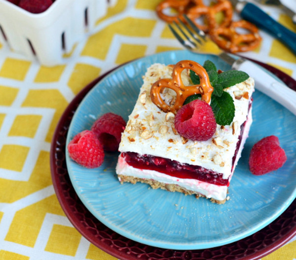 Cool Whip Raspberry Pretzel Salad