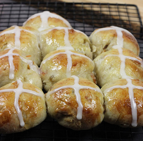 Easy Hot Cross Buns Recipe Easy Hot Cross Buns Recipe