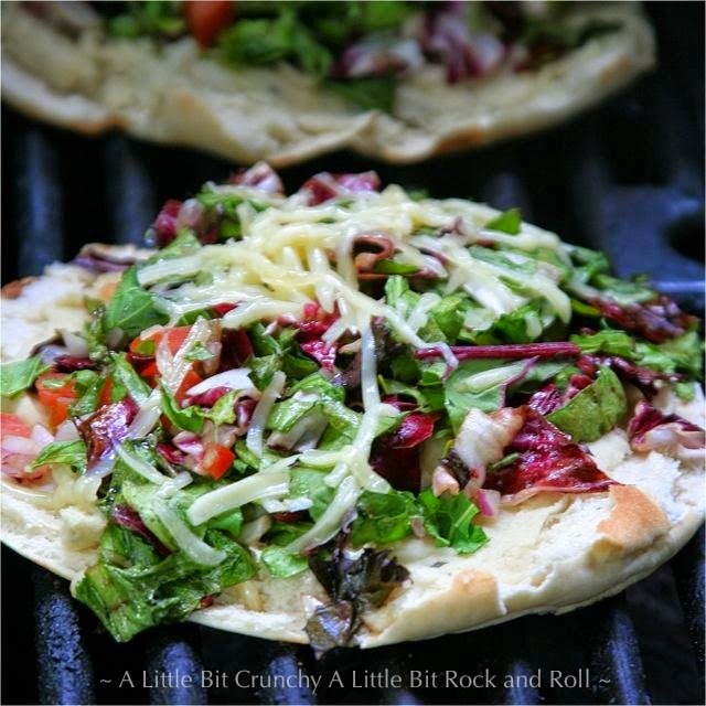 Healthy Salad Pita Pizza Healthy Salad Pita Pizza