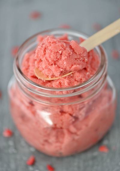 Effortless Strawberry DIY Foot Scrub Effortless Strawberry DIY Foot Scrub