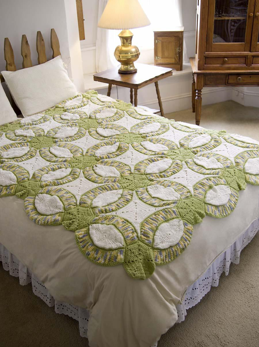 Crocheted Wedding Ring Quilt