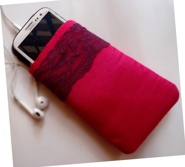 Feminine DIY iPhone Case