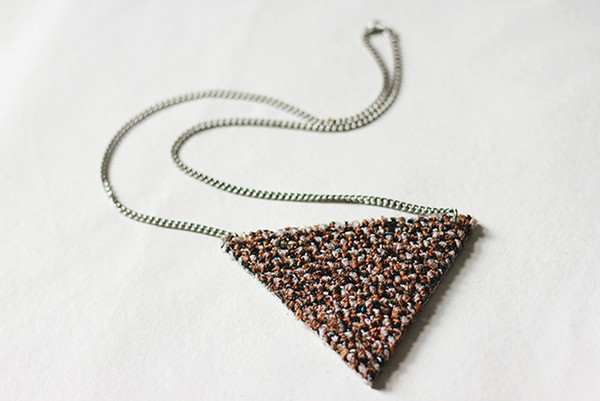 Triangle Carpet DIY Necklace Triangle Carpet DIY Necklace
