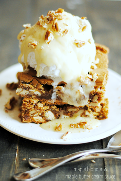 Copycat Applebees Maple Blondie with Maple Butter Cream Sauce