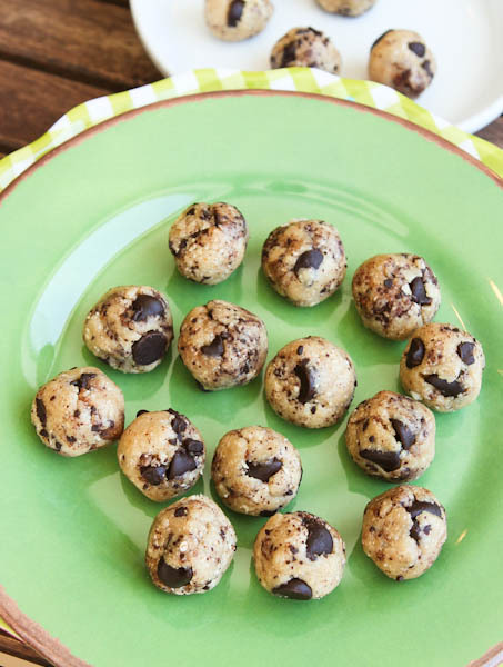 No Bake Coconut and Chocolate Chip Cookie Dough Bites