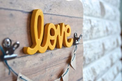 DIY Rustic Love Bunting Sign