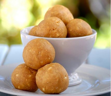 Raw Peanut Butter Protein Bites Raw Peanut Butter Protein Bites