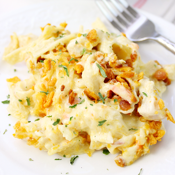 Easy Cheesy Chicken Noodle Casserole Easy Cheesy Chicken Noodle Casserole