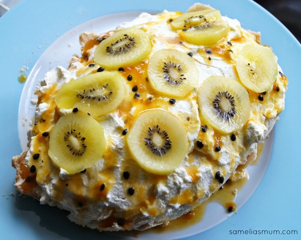 Slow Cooker Creamy Pavlova Dessert