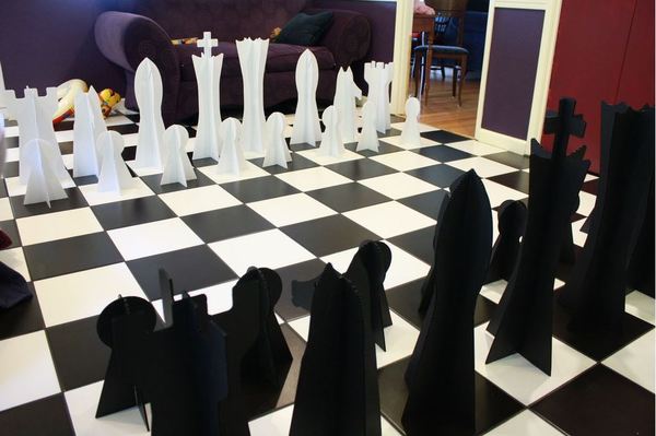 DIY Giant Chess DIY Giant Chess