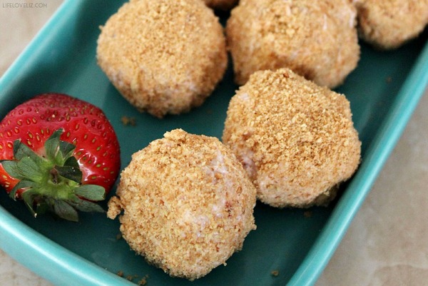 Strawberry Cheesecake Bites