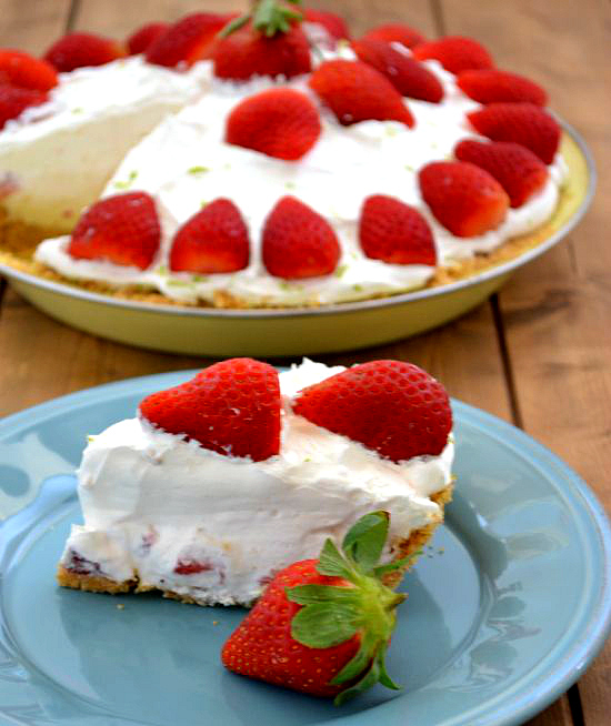 NoBake Strawberry Cheesecake Pie