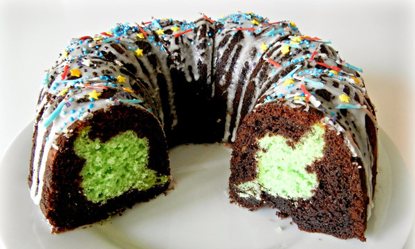 Super Cute Star Wars Bundt Cake Super Cute Star Wars Bundt Cake