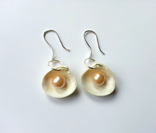 Precious Pearl and Sea Shell DIY Earrings Precious Pearl and Sea Shell DIY Earrings