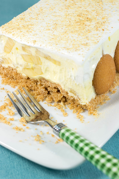 Cookie Crusted Banana Freezer Cake