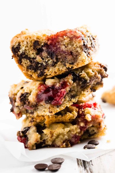 Raspberry Chocolate Chip Oatmeal Cookie Bars One Bowl Raspberry Chocolate Chip Oatmeal Cookie Bars