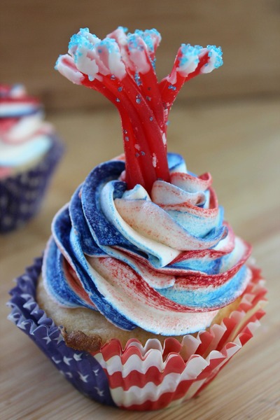 Fourth of July Firecracker Cupcakes Fourth of July Firecracker Cupcakes