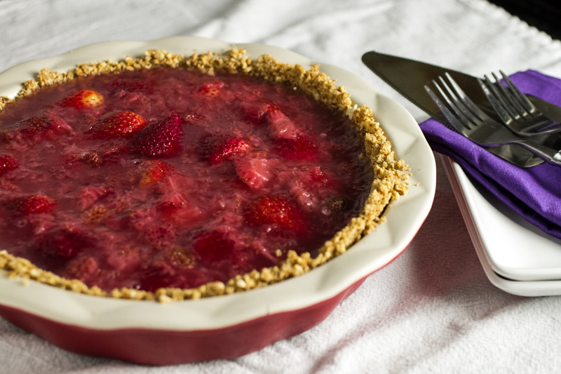 Pretzel Crust Strawberry Cream Pie