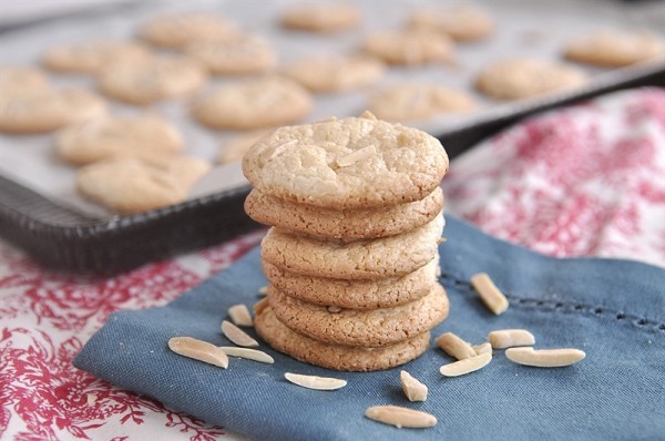Easy Italian Almond Cookies Easy Italian Almond Cookies
