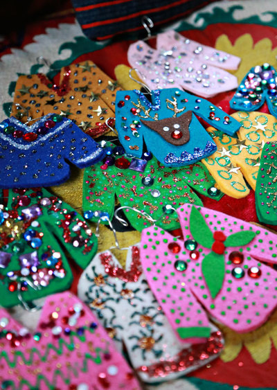 DIY Ugly Sweater Ornaments DIY Ugly Christmas Sweater Ornaments