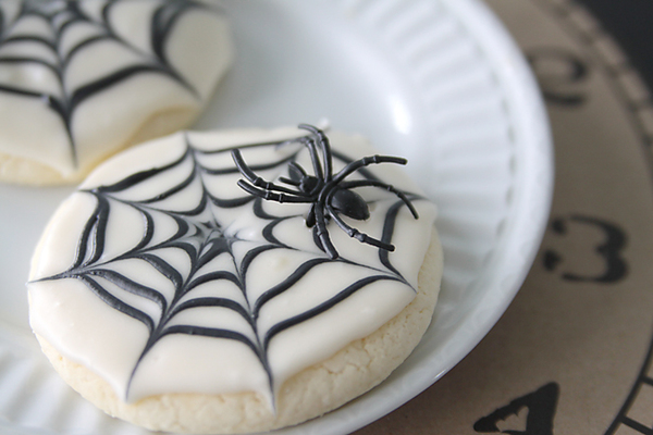 Spooky Spiderweb Sugar Cookies Spooky Spiderweb Sugar Cookies