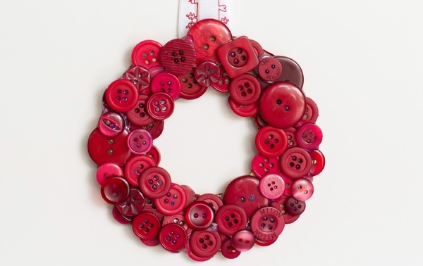DIY Christmas Button Wreath DIY Christmas Button Wreath