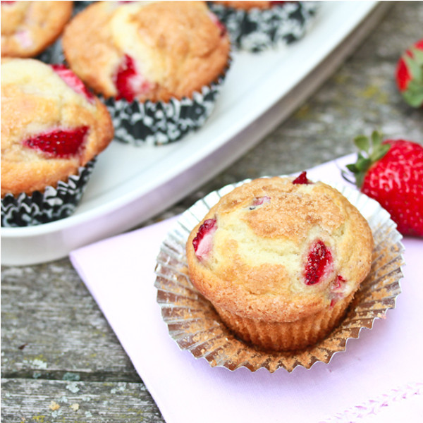 Strawberry Rhubarb Yogurt Muffins Strawberry Rhubarb Yogurt Muffins