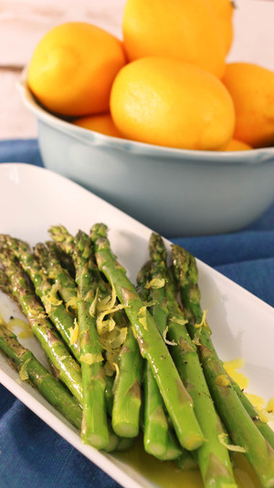 Insanely Quick Lemon Asparagus