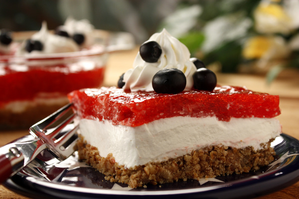 Strawberry Pretzel Bars Strawberry Pretzel Bars