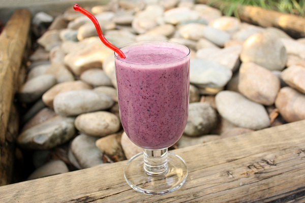 Banana-Blueberry Smoothie Banana-Blueberry Smoothie