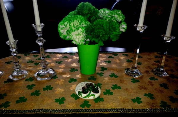 No-Sew Printed Burlap Table Runner