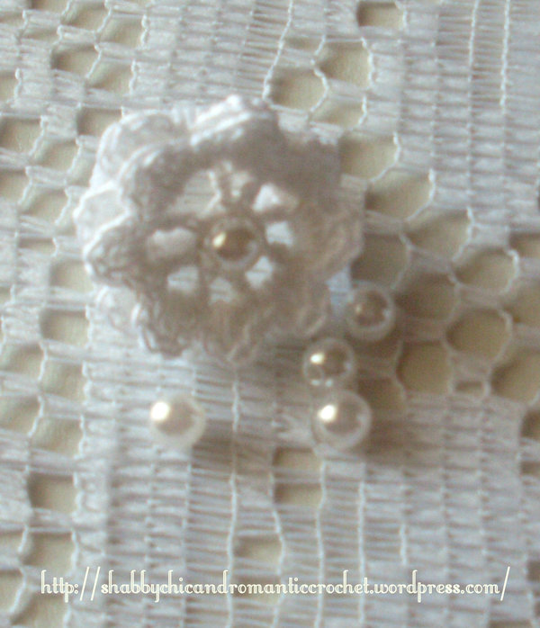 White Crochet Irish Rosette Elastic Hair Band White Crochet Irish Rosette Elastic Hair Band