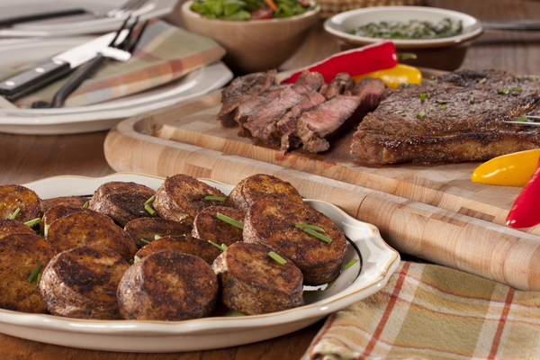 Broiled Steak with Spicy Potatoes