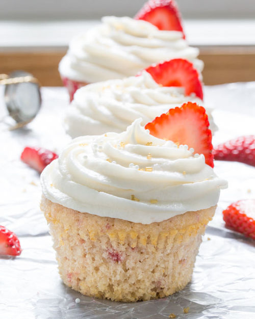 Fresh Strawberry Cupcakes with Champagne Buttercream
