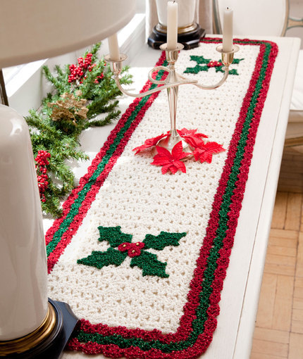 Berry Leaf Table Runner