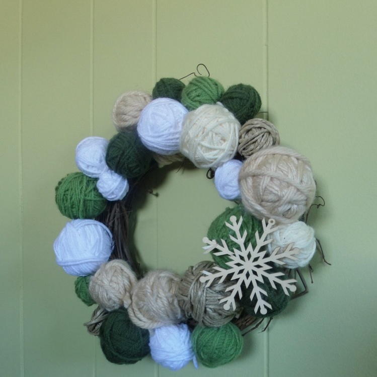 Yarn DIY Christmas Wreath  AllFreeHolidayCrafts.com