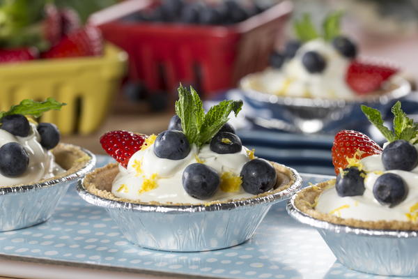 No-Bake Lemonade Cheesecakes No-Bake Lemonade Cheesecakes