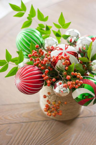 Jolly Ornament DIY Bouquet Jolly Ornament DIY Bouquet