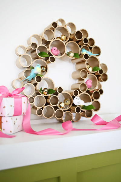Unique Bubble DIY Wreath  Unique Bubble DIY Wreath