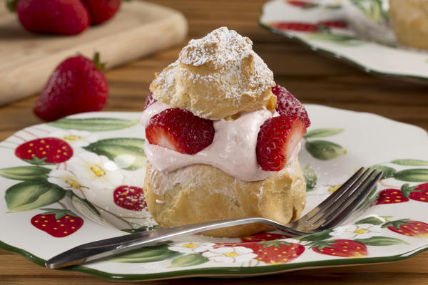 Strawberry Cream Puffs Strawberry Cream Puffs
