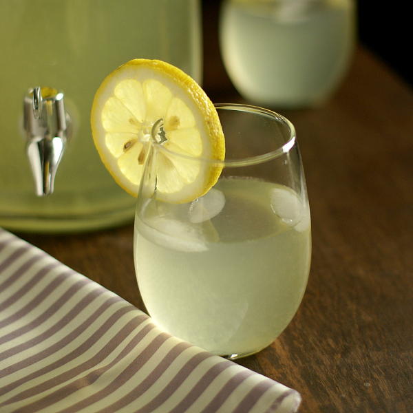 Easy Fresh Squeezed Lemonade Easy Fresh Squeezed Lemonade