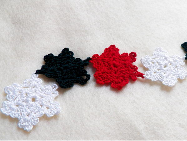 Crochet Snowflake DIY Christmas Garland Crochet Snowflake DIY Christmas Garland