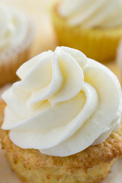 Whipped Coconut Buttercream Frosting Whipped Coconut Buttercream Frosting
