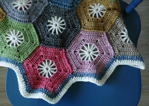 Adorable Hexagon Blanket Adorable Hexagon blanket