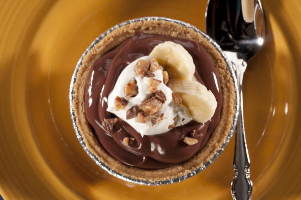 Chocolate Banana Cream Tarts