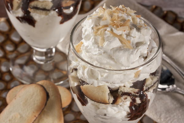 Chocolate Coconut Cookie Parfaits Chocolate Coconut Cookie Parfaits
