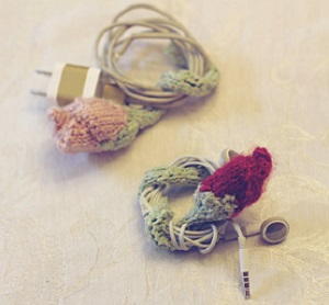 Knitted Rose Cord Holder Knitted Rose Cord Holder